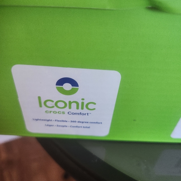 Crocs black white Off  Court Clogs Size W-6  M-4.  Never Worn.Offers Welcome 🙂 - Picture 5 of 5